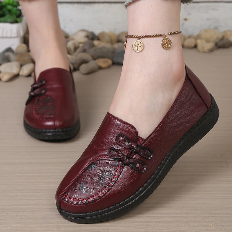 Women's leather flat shoes, spring and autumn women's loafers， single classic mom shoes, anti-slip comfortable and free shipping