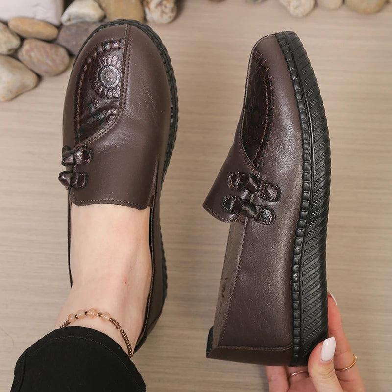 Women's leather flat shoes, spring and autumn women's loafers， single classic mom shoes, anti-slip comfortable and free shipping
